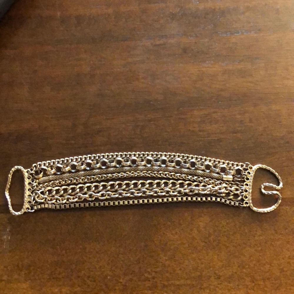 3/$15 Chunky faux gold bracelet